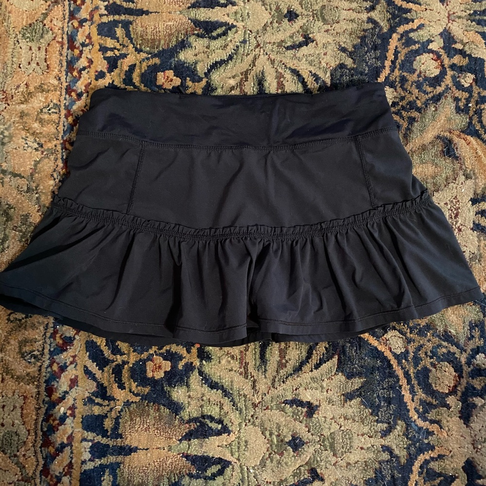 Lululemon Size 4 running skirt